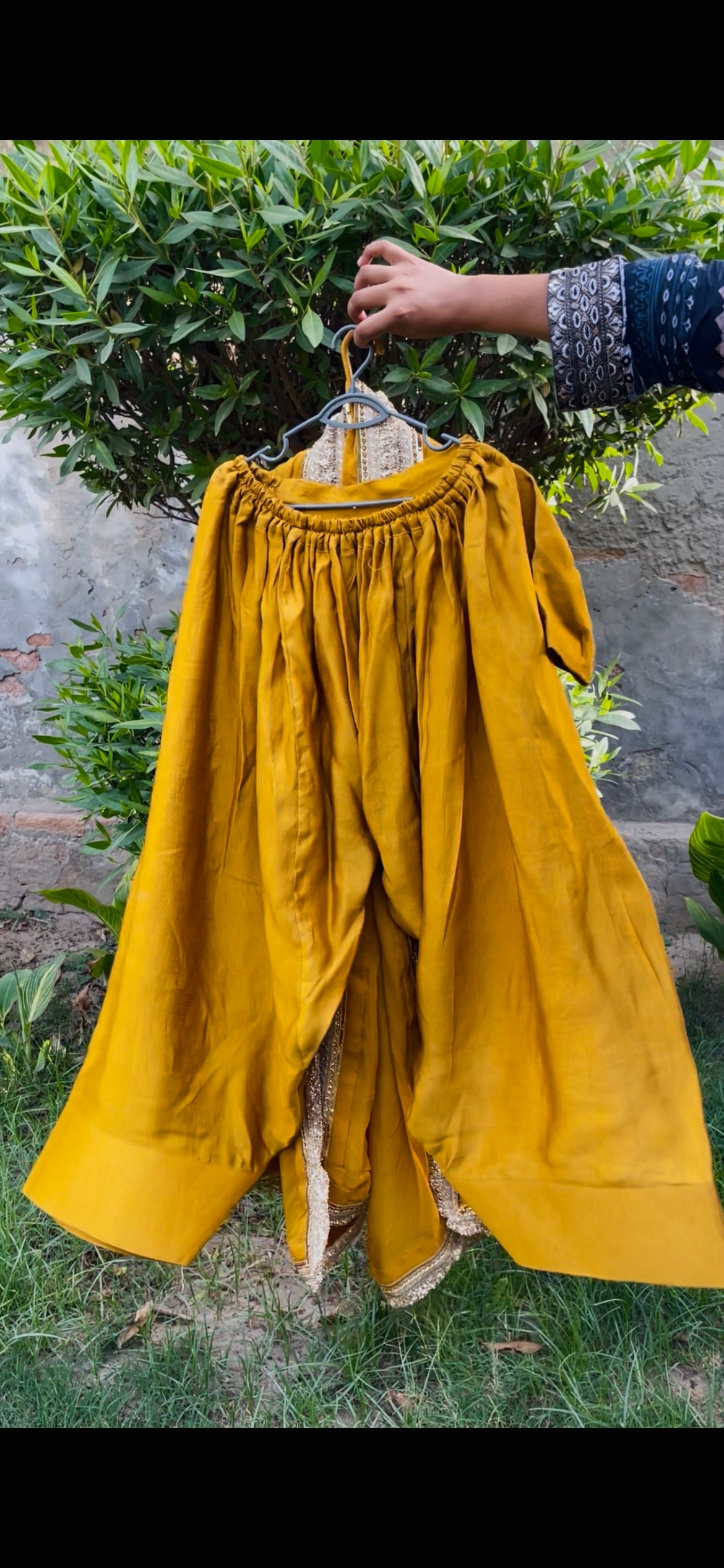 Mayeon - Haldi Farshi suit with Embellished Shfoon Dubatta